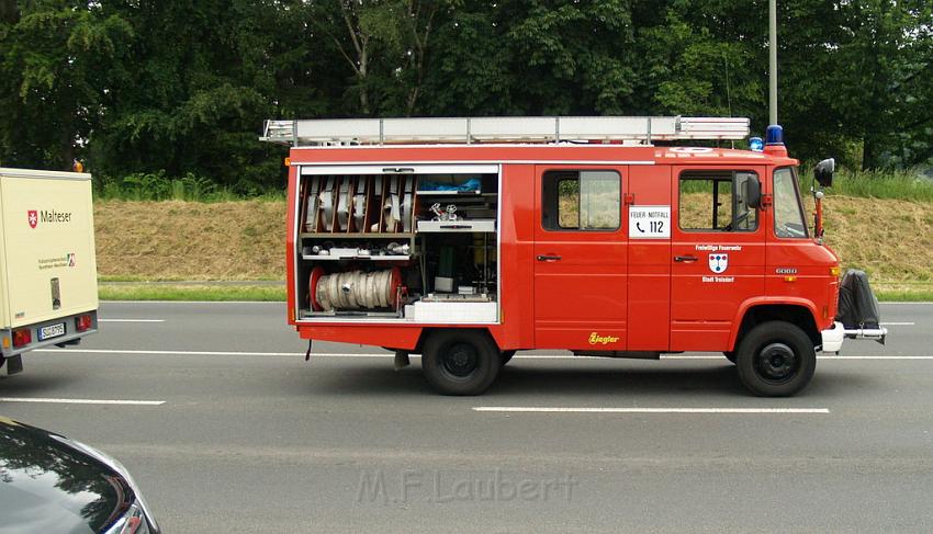 Schwerer Unfall mit Reisebus Lohmar Donrather Dreieck P378.JPG